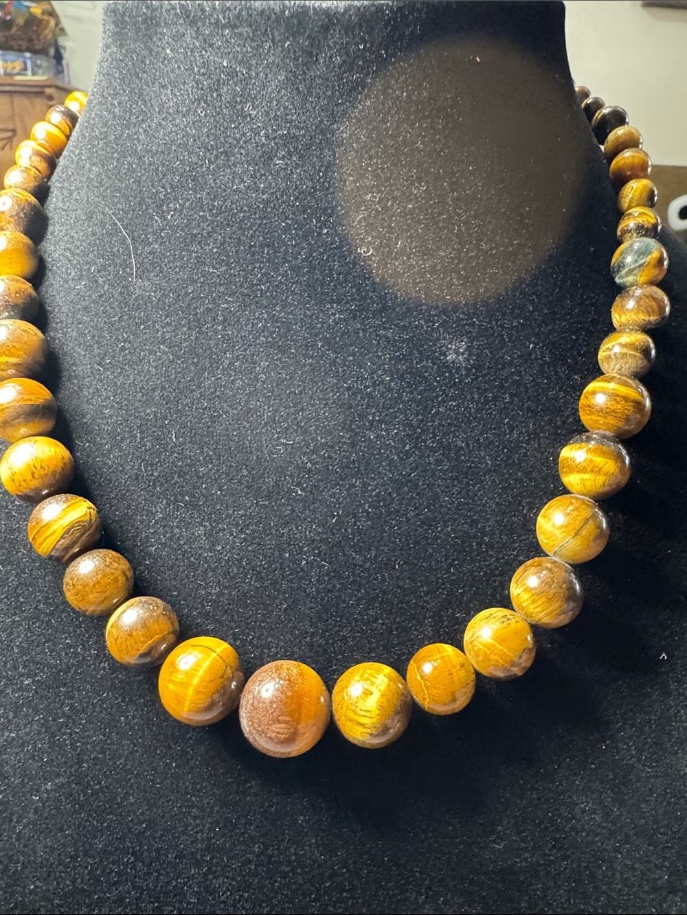 Vintage Source Unknown Tiger's Eye Bead Necklace in Golden Brown